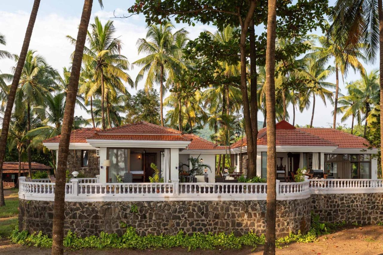 Casa Del Mer By Stayvista - Nearby Beach With, Sea-View Rooms & Coconut Farm Алібаґ Екстер'єр фото